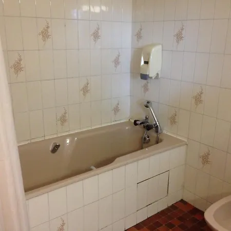 Chez La Mere Depalle 5*