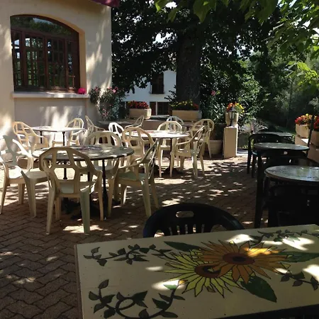 Chez La Mere Depalle Hotel 5*